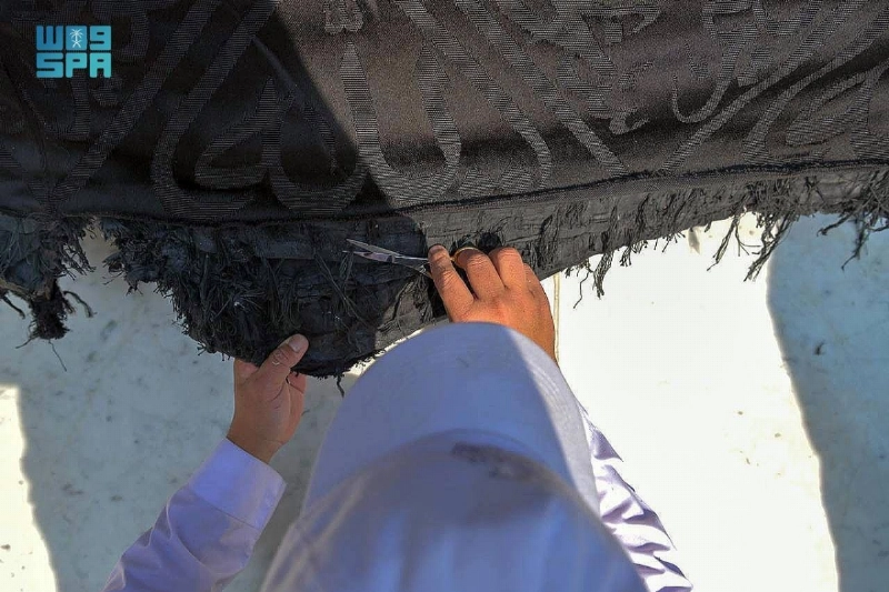 من أعمال صيانة كسوة الكعبة (مكة)