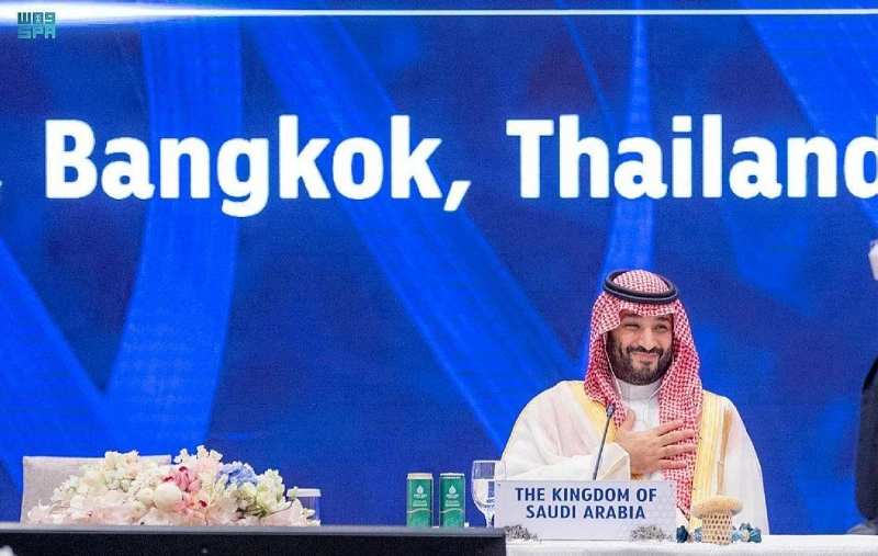 ولي العهد خلال مشاركته في المنتدى