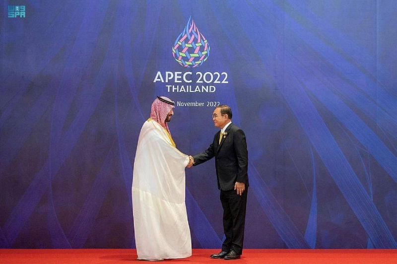 الأمير محمد بن سلمان مصافحا برايوت تشان أوشا (واس)