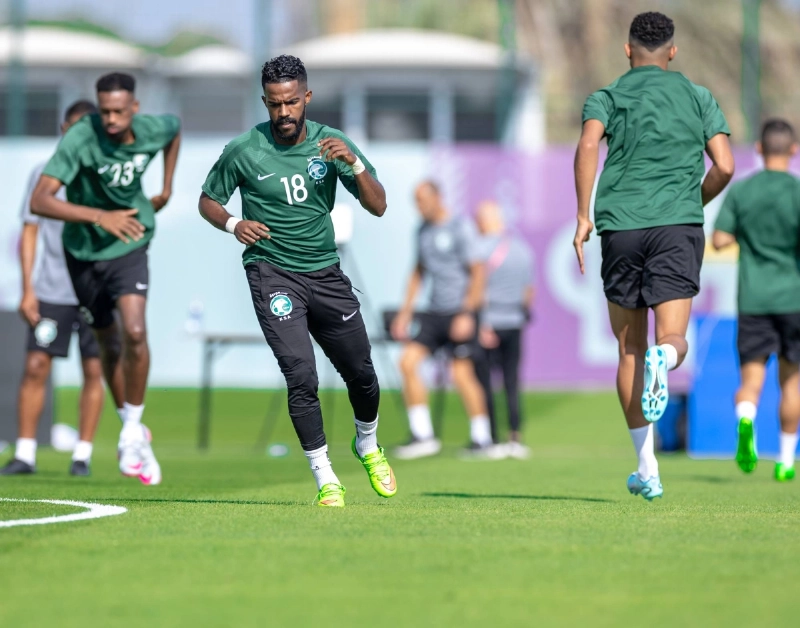 من تدريبات المنتخب السعودي أمس تأهبا لمواجهة الأرجنتين (مكة)