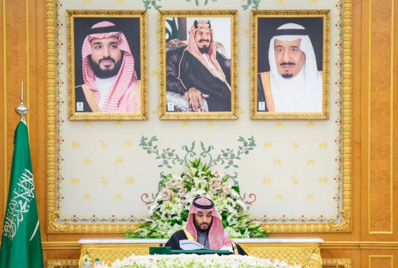 ولي العهد خلال جلسة مجلس الوزراء في الرياض أمس (واس)
