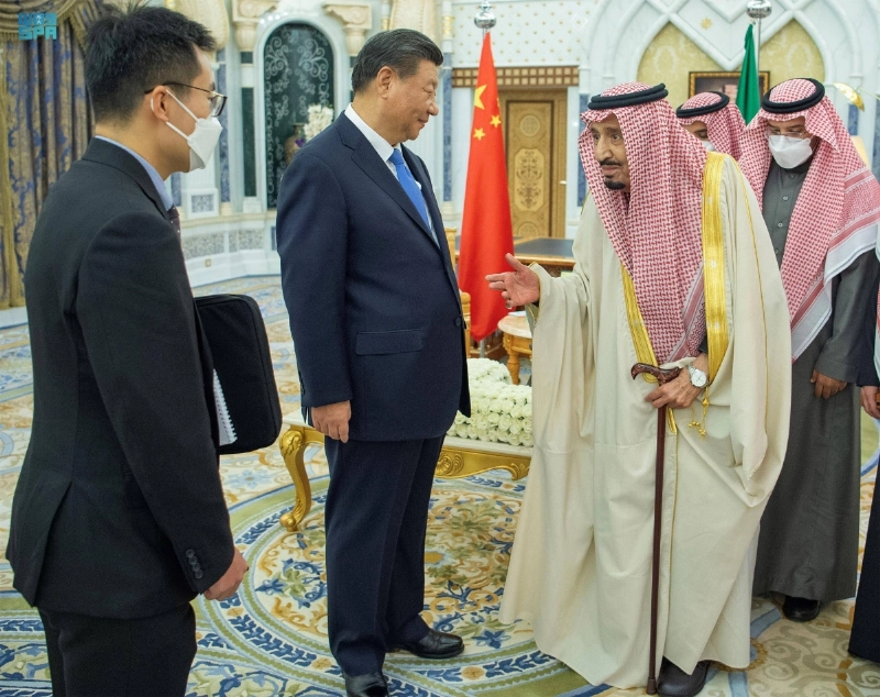 الملك سلمان خلال استقبال الرئيس الصيني