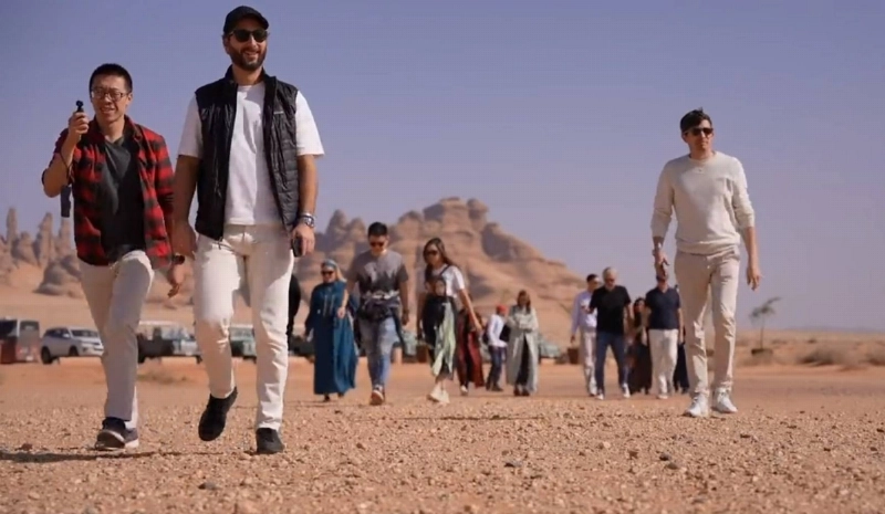 رواد الأعمال خلال جولة في العلا