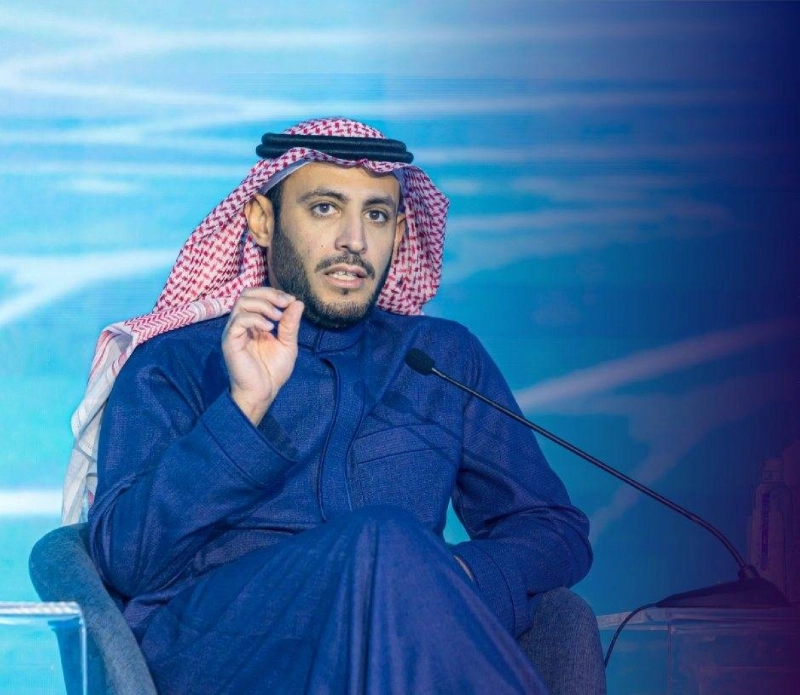 التميمي متحدثا في المؤتمر