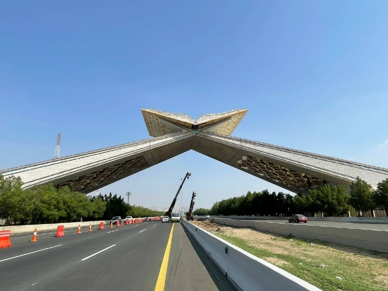 مجسم البوابة خلال أعمال الصيانة (مكة)