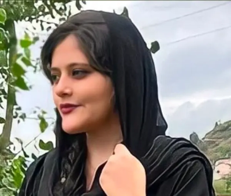مهسا أميني