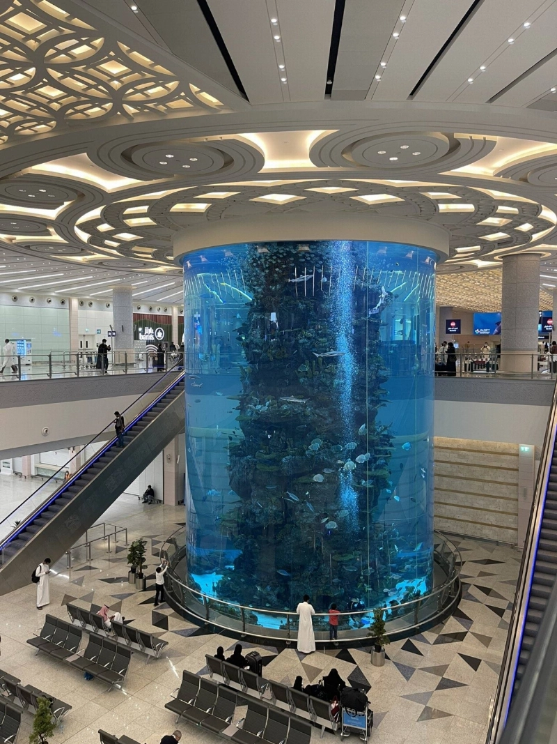 داخل مطار الملك عبدالعزيز