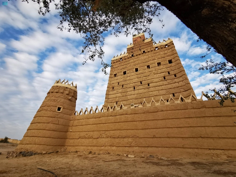 مبنى طيني أثري بنجران (مكة)