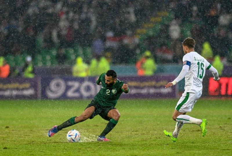 من مواجهة الأخضر والمنتخب العراقي أمس ( مكة)