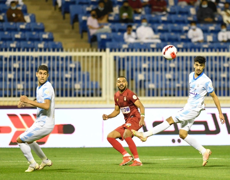 من مباريات ضمك وأبها