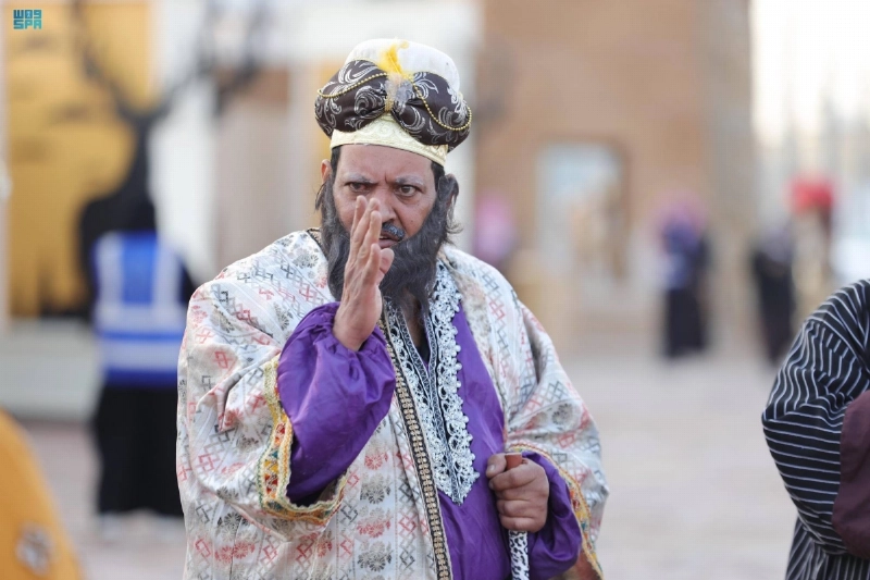 الحكواتي بزيه التراثي (مكة)
