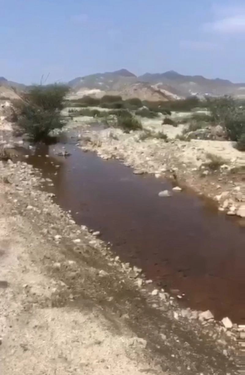 تدفق المياه من عين المشاش (مكة)