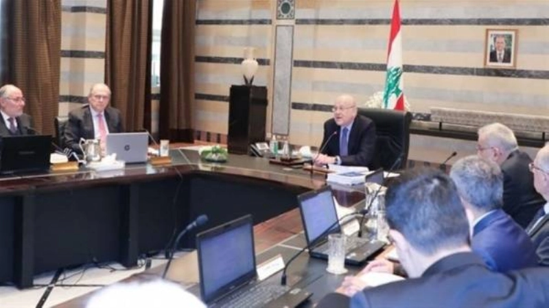 نجيب ميقاتي يترأس جلسة مجلس الوزراء اللبناني (مكة)