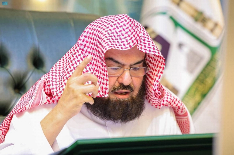 عبدالرحمن السديس متحدثا بالملتقى (مكة)
