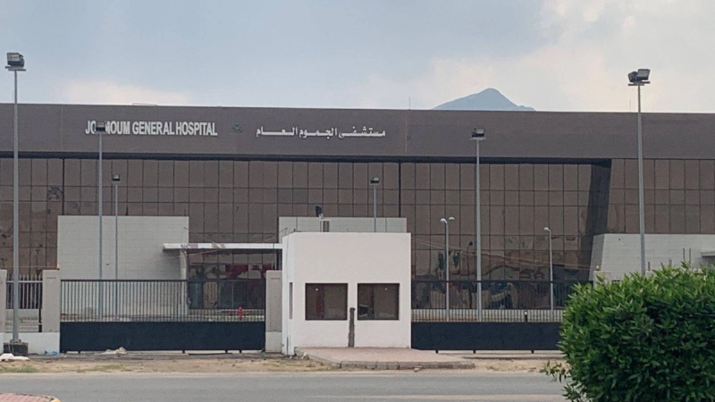 مبنى المستشفى بدا متكاملا أمس (مكة)