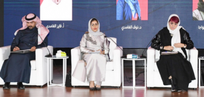المشاركون في ندوة الفنون الأدائية (مكة)