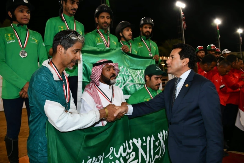 لاعبو الأخضر بعد التأهل