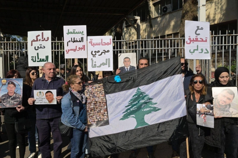 أهالي ضحايا مرفأ لبنان أمام قصر العدل (مكة)