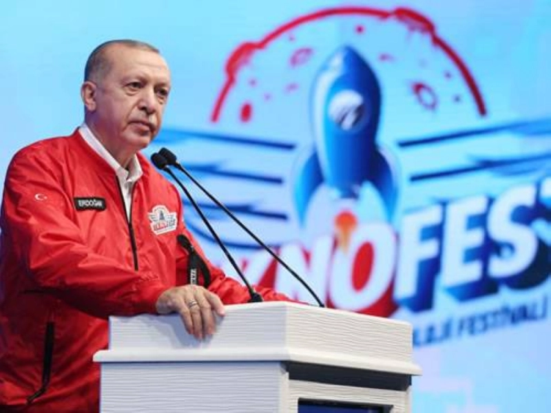 إردوغان يتحدث إلى الشباب بولاية بيليجيك (مكة)