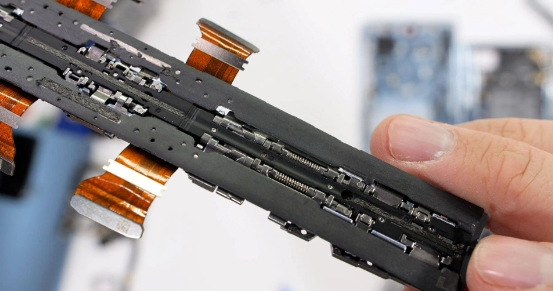 Magic Vs - Teardown
