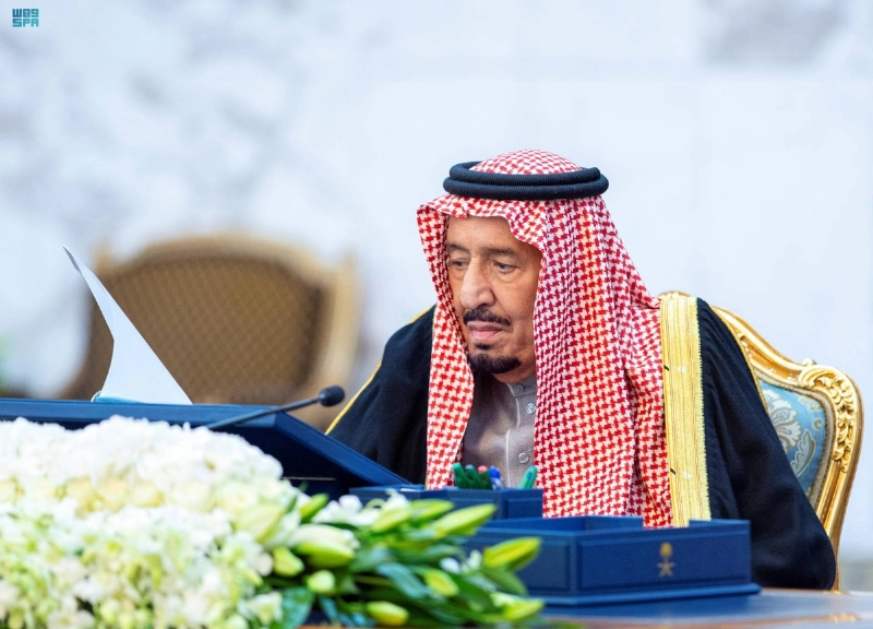خادم الحرمين لدى ترؤسه جلسة مجلس الوزراء أمس (واس)