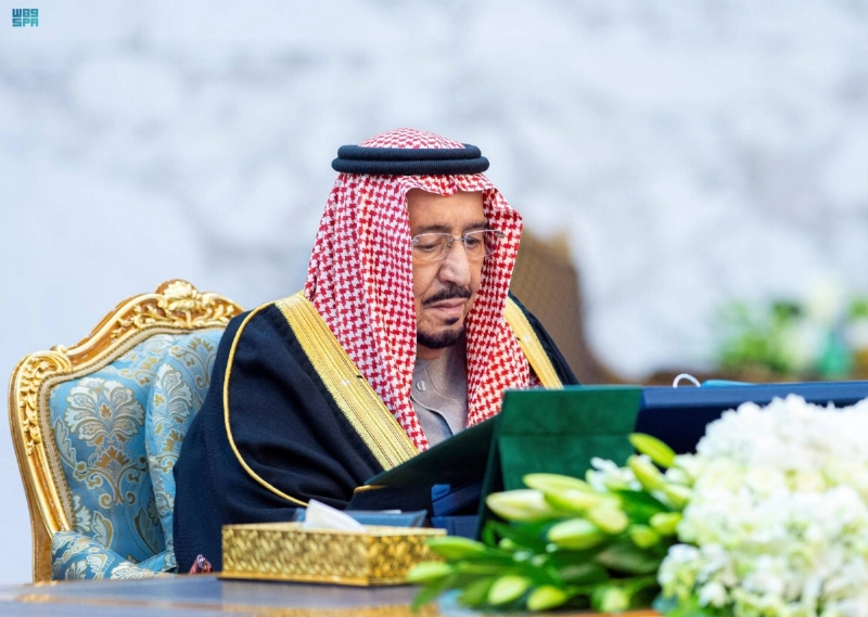خادم الحرمين لدى ترؤسه جلسة مجلس الوزراء أمس (واس)