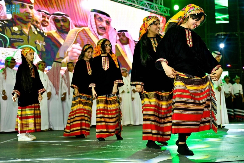 من مشاركة الأطفال بالمهرجان (مكة)