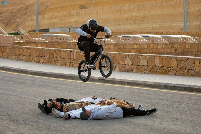 من الأنشطة الاستعراضية