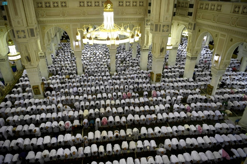 تفاصيل هندسية مستمدة من التراث الإسلامي بالمسجد الحرام