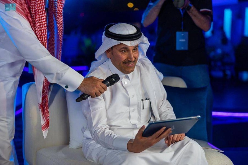 الجاسر خلال التدشين