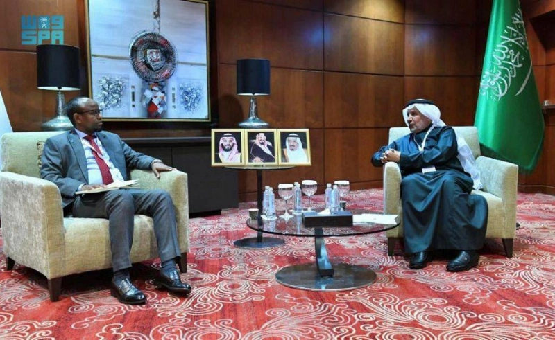 الربيعة ووزير الصحة الصومالي (واس)