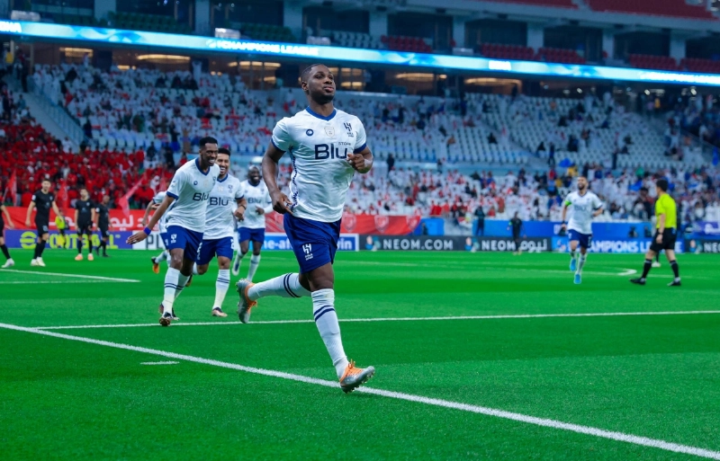 إيغالو يفتتح التسجيل
