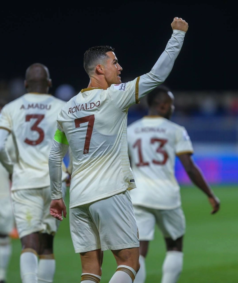 رونالدو في مباراة ضمك