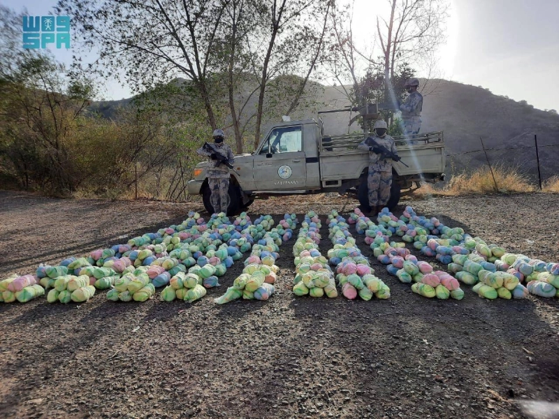 دوريات حرس الحدود خلال ضبط المخدرات (مكة)