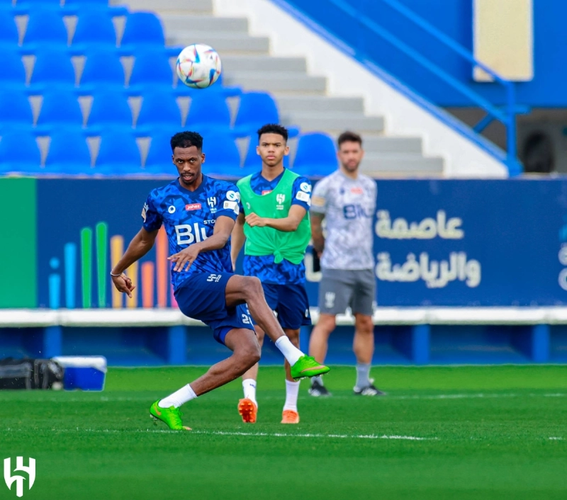 كنو في تدريبات الهلال أمس