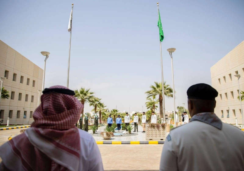 يوسف البنيان خلال مشاركته في الاحتفاء بيوم العلم (مكة)