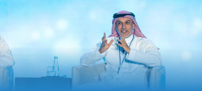 الراشد متحدثا في الجلسة