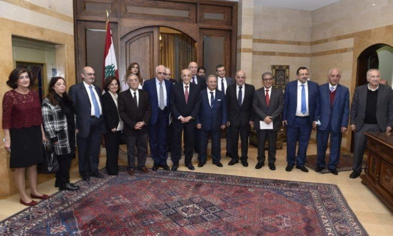 بري يتوسط نقابتي الصحافة والمحررين (مكة)