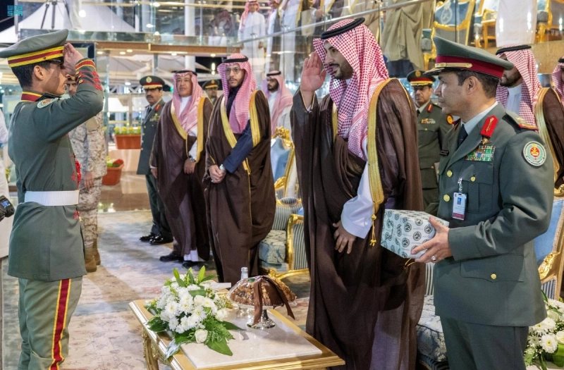خالد بن سلمان خلال حفل التخريج (مكة)