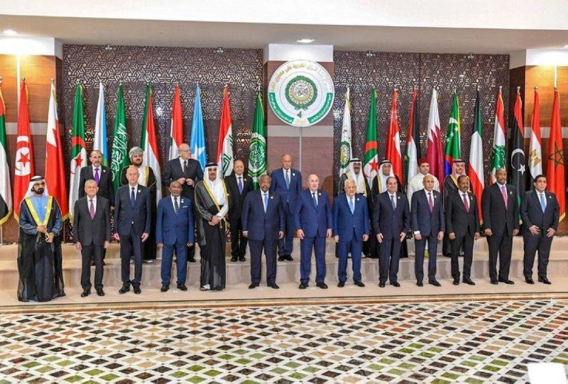 من القمة العربية الأخيرة في الجزائر (مكة)