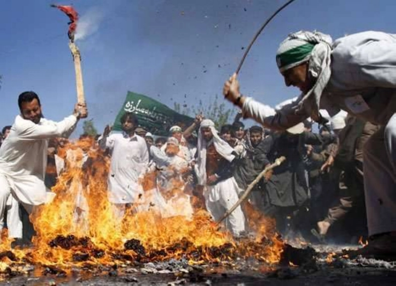 أعمال عنف حدثت بعد حرق نسخة من المصحف في السويد (مكة)