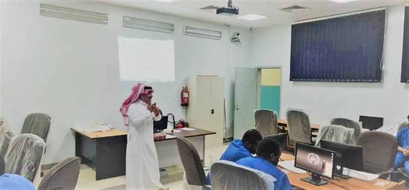 خلال إحدى الدورات للنزلاء (مكة)