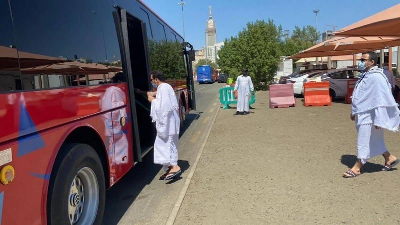 إحدى محطات نقل المعتمرين (مكة)