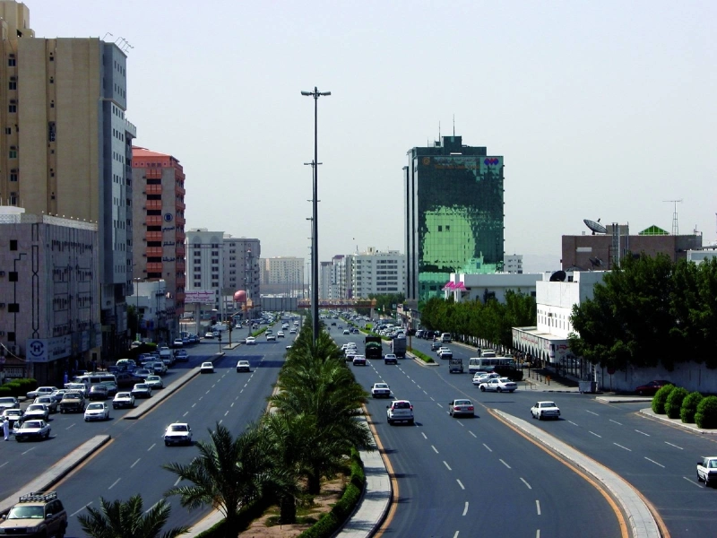 من طرق العاصمة المقدسة (مكة)
