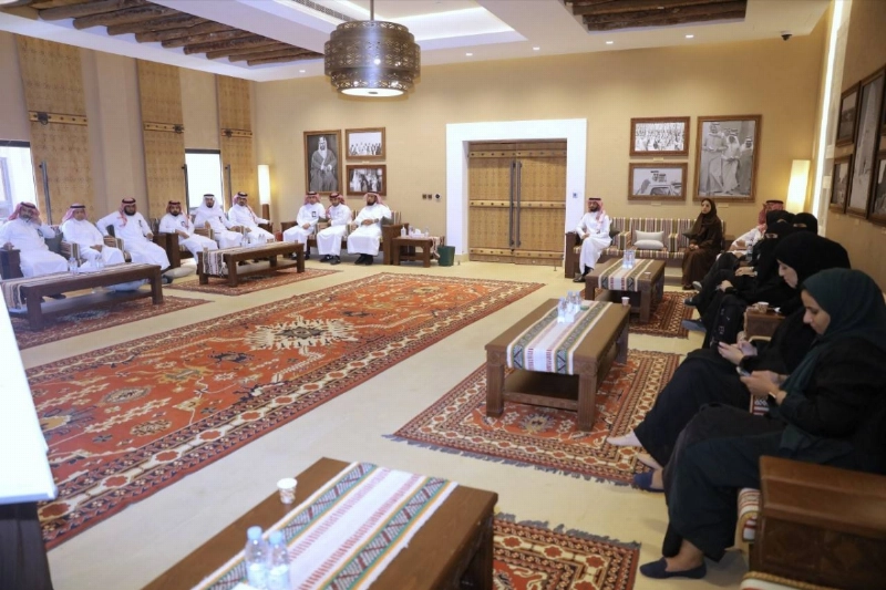 من اللقاء