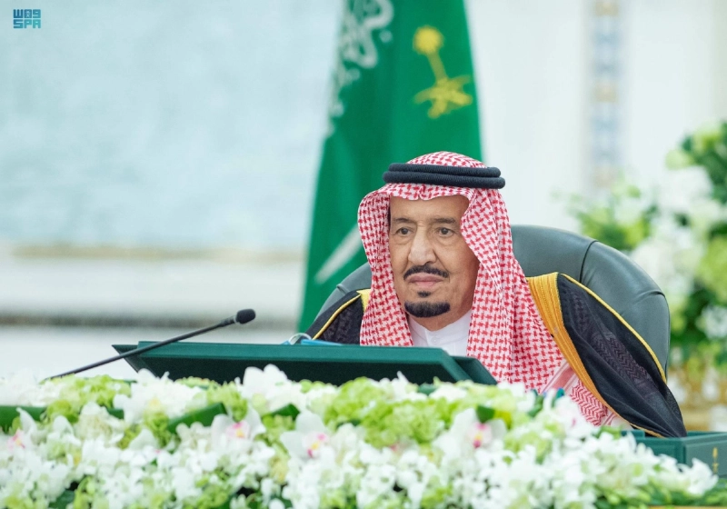 خادم الحرمين لدى ترؤسه جلسة مجلس الوزراء أمس (واس)