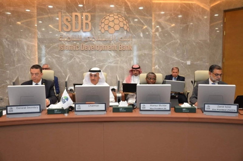 الجاسر مترأسا الاجتماع