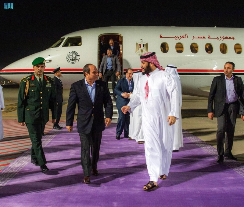 ولي العهد لدى استقباله الرئيس المصري