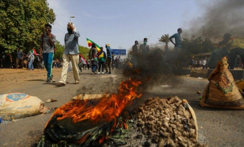 معاناة يعيشها أبناء السودان