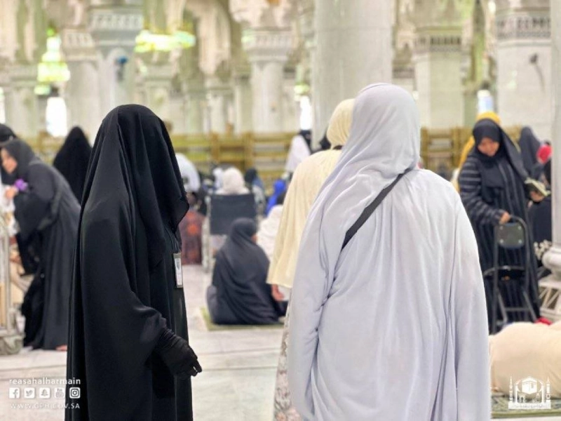 متابعة مستمرة لخدمة قاصدات البيت الحرام (مكة)